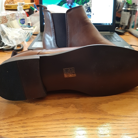 Man's shoes - Picture 4 of 8